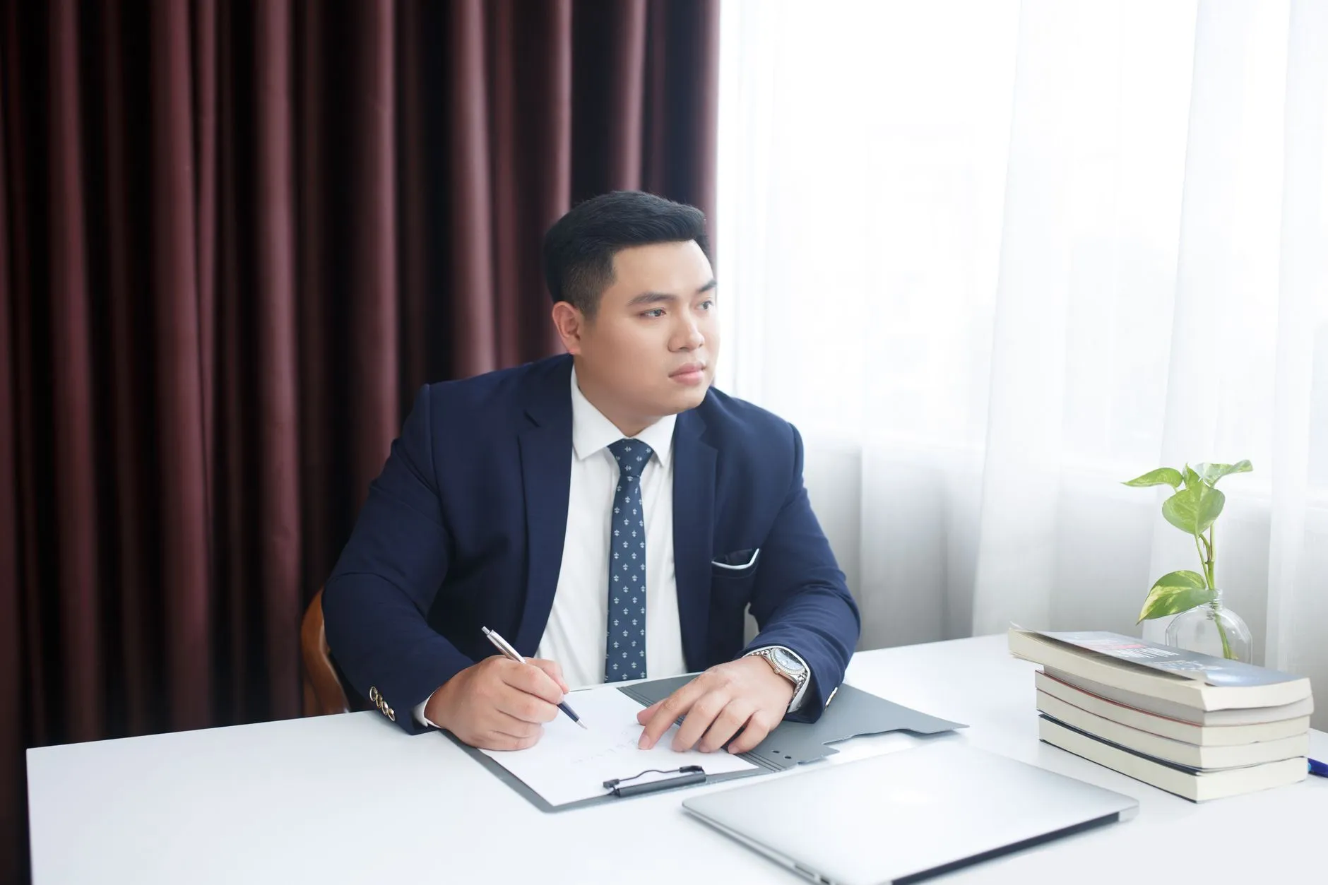 杭州安迪家商贸解析遮光布面料选择对室内光环境的影响