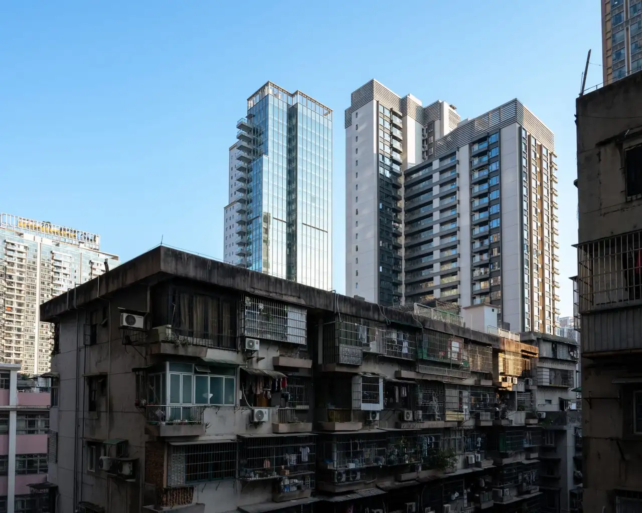 杭州安迪家百叶窗与卷帘产品面料技术对比分析