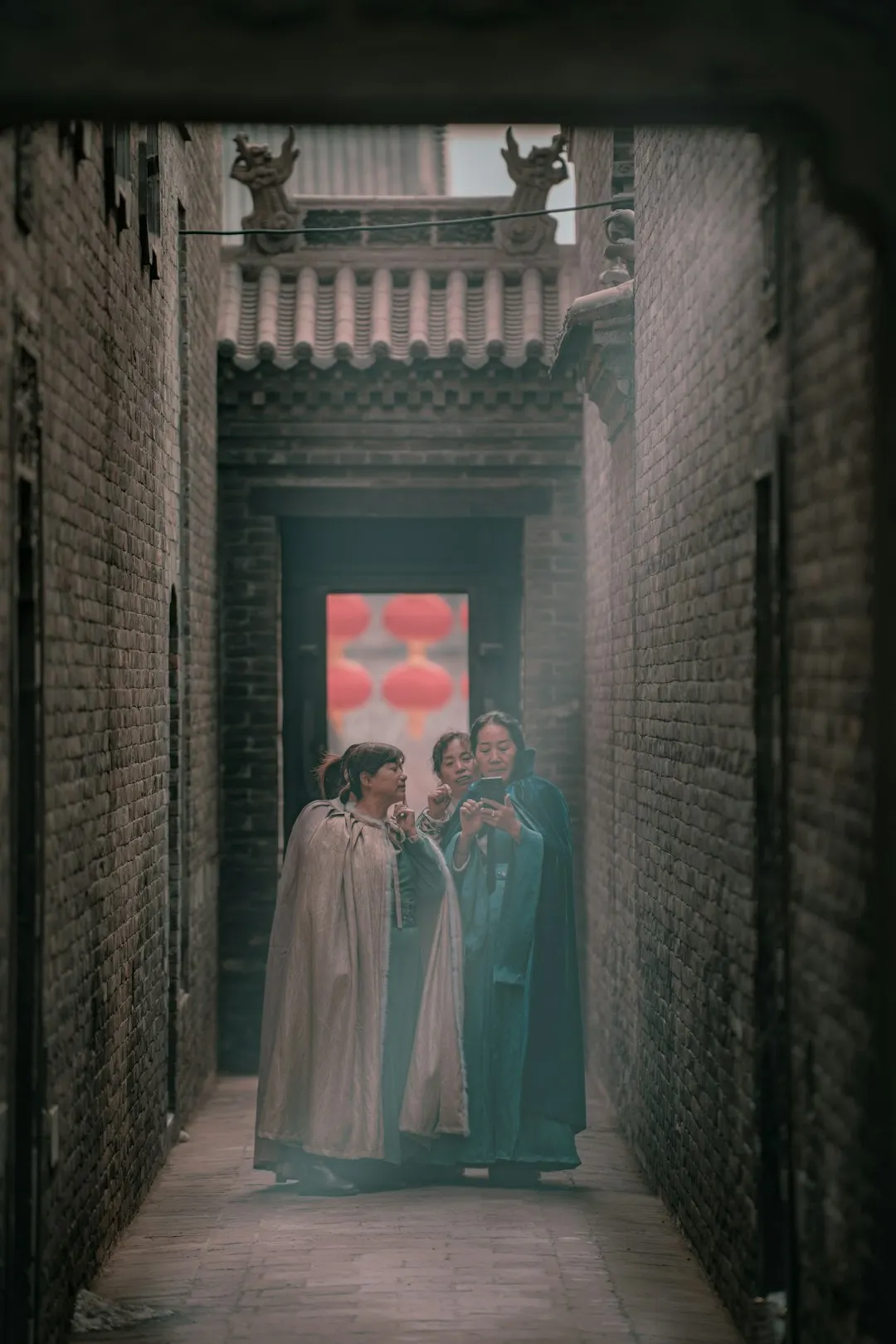 百叶窗与窗帘定制在遮光性能上的对比及应用场景